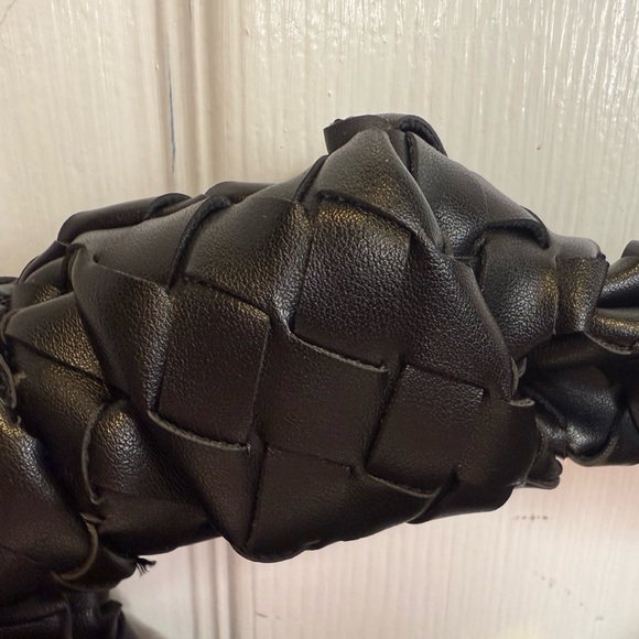 URBAN EXPRESSIONS WOVEN KNOT HOBO VEGAN PURSE HANDBAG - Picture 7 of 16